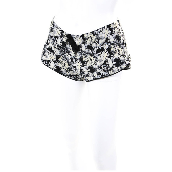 Lululemon Reversible Beach Water Shorts 6 NWOT - Picture 11 of 14